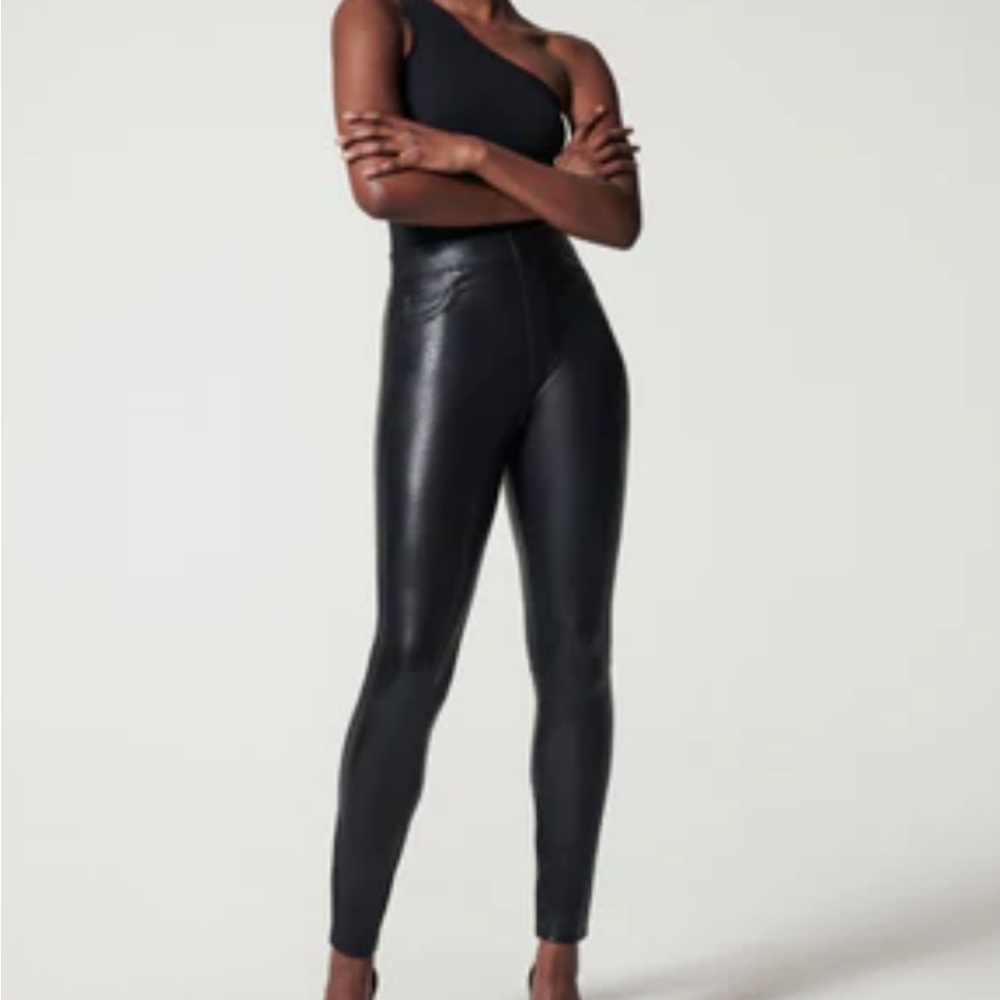 SPANX Black Faux Leather Leggings Skinny leg Pants size Medium
